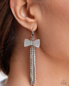 Paparazzi ~ Fiercely 5th Avenue - Fashion Fix Complete Trend Blend ~ White Pearl Necklace Set