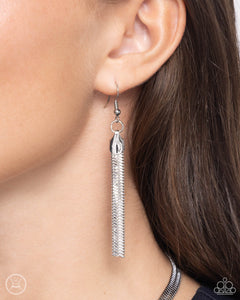Paparazzi ~ Musings Moment ~ Silver Choker Necklace Set