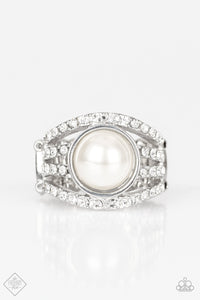 Paparazzi ~ A Big Break ~ White Ring with Stretchy Band (Fashion Fix Exclusive)