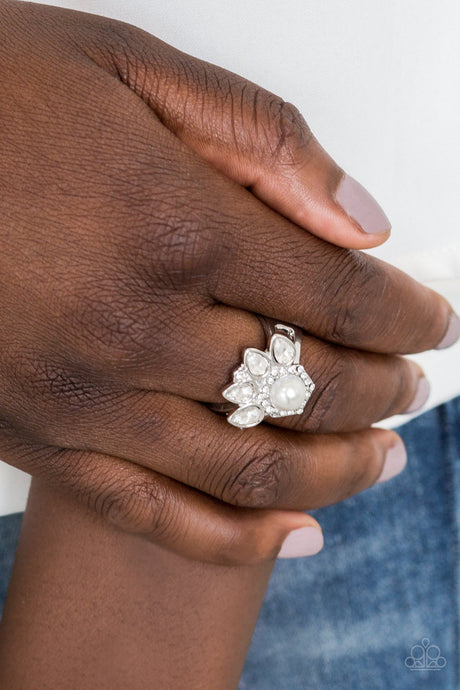 Paparazzi ~ Crown Coronation ~ White Pearl Ring with Stretchy Band