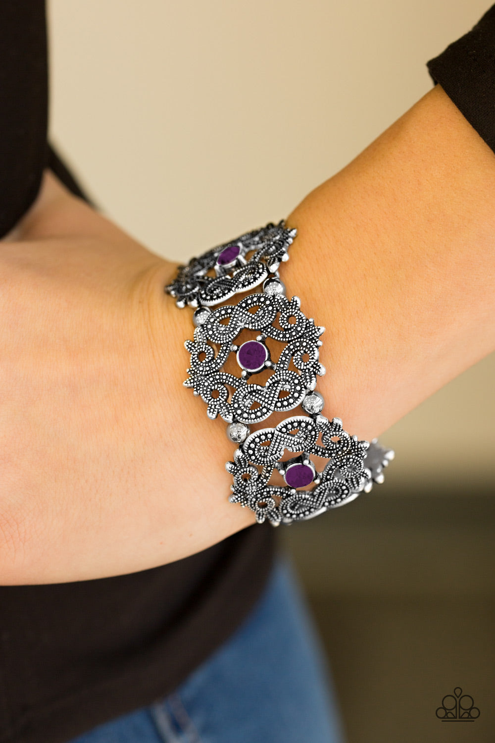 Paparazzi ~ EMPRESS-ive Shimmer ~ Purple Bracelet