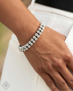 Paparazzi ~ Fiercely 5th Avenue ~ Fashion Fix Complete Trend Blend ~ White Necklace Set