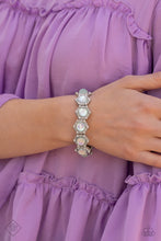 Load image into Gallery viewer, Paparazzi ~ Glimpses of Malibu ~ Fashion Fix Complete Trend Blend ~ Green Necklace Set