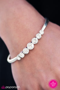 Paparazzi ~ Im Gonna Let It Shine ~ White Bracelet (Fashion Fix Exclusive)