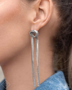 Paparazzi ~ Magnificent Musings ~ Fashion Fix Complete Trend Blend ~ Multi and Silver Necklace Set