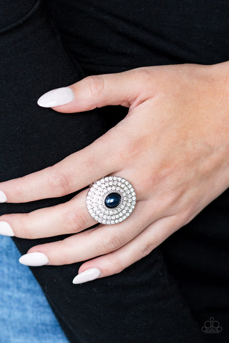 Paparazzi ~ Royal Ranking ~ Blue Ring with Stretchy Band
