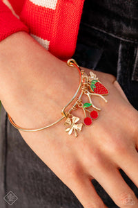 Paparazzi ~ Sunset Sightings ~ Fashion Fix Complete Trend Blend ~ Gold Necklace Set