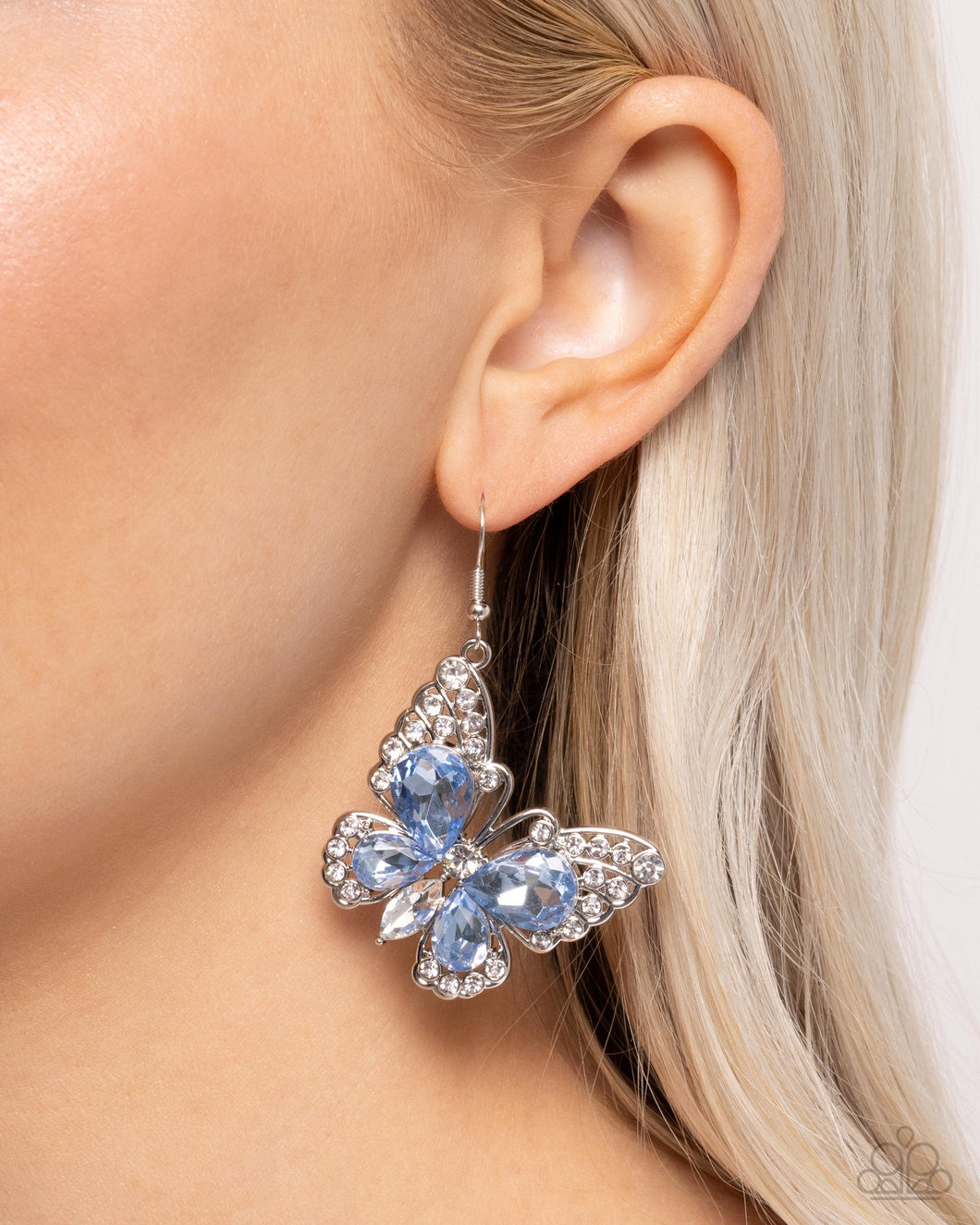 Paparazzi ~ Teardrop Takeoff ~ Blue Earring