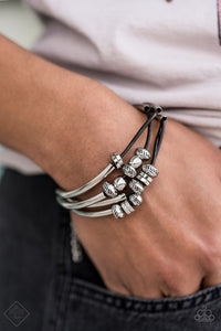 Paparazzi ~ Magnificent Musings  Fashion Fix Complete Trend Blend ~ Black Necklace Set