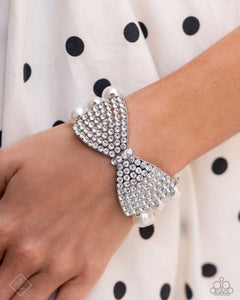 Paparazzi ~ Fiercely 5th Avenue - Fashion Fix Complete Trend Blend ~ White Pearl Necklace Set