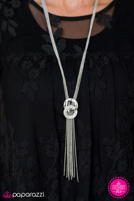 Paparazzi ~ Fiercely 5th Avenue ~ Fashion Fix Complete Trend Blend ~ White Necklace Set