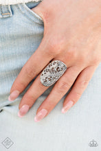 Load image into Gallery viewer, Paparazzi ~ Glimpse of Malibu ~ Fashion Fix Complete Trend Blend ~ Pink Necklace Set