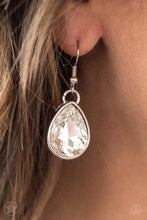 Load image into Gallery viewer, Paparazzi - Show-Stopping Shimmer - White Necklace - Klassy Jewelz Boutique