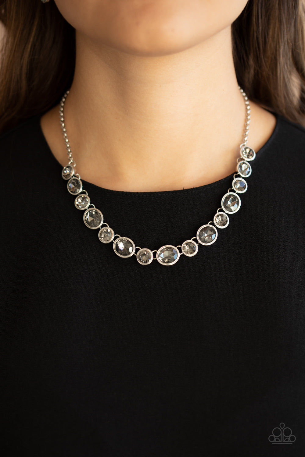Paparazzi ~ Girls Gotta Glow ~ Silver Necklace Set