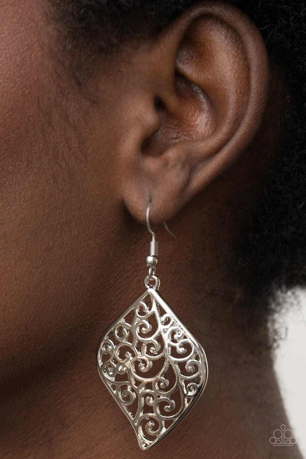 Paparazzi ~ Your Vine Or Mine ~ Silver Earrings