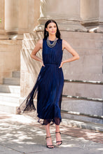 Load image into Gallery viewer, Paparazzi ~ &quot;Influential&quot; ~ ZI Collection ~ Gunmetal Necklace Set