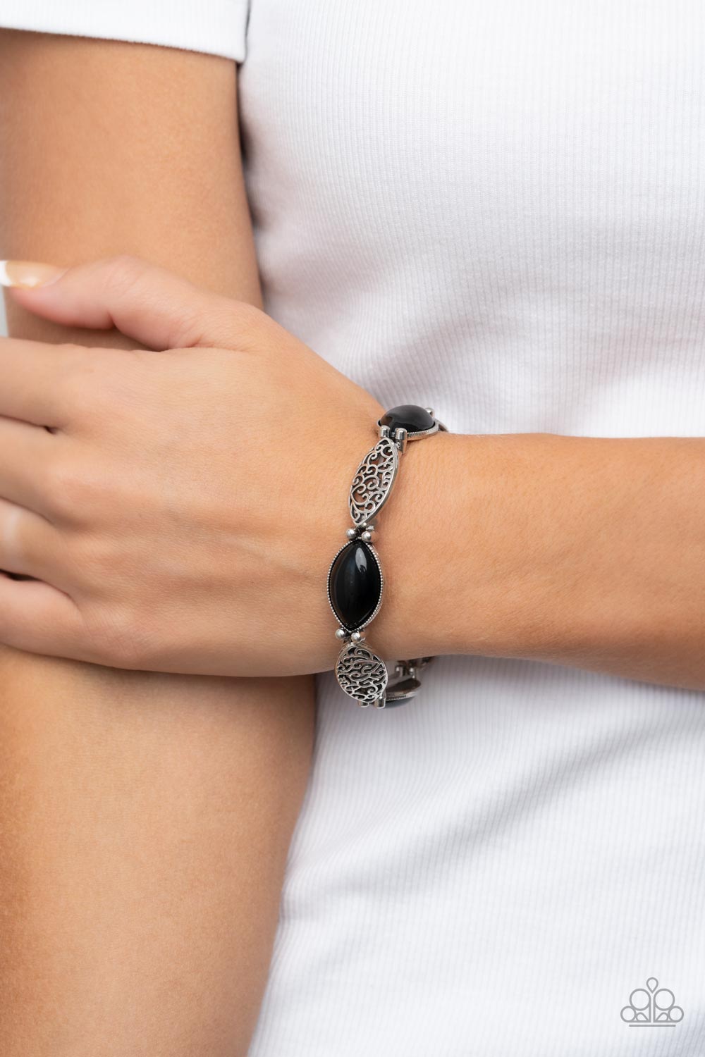 Paparazzi ~ Garden Rendezvous ~ Black Bracelet