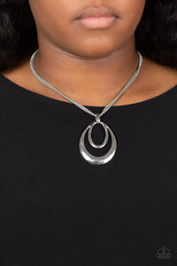 Paparazzi ~ Suburban Storm ~ Silver Necklace Set