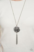 Load image into Gallery viewer, Paparazzi ~ Rosy Redux ~ Silver Necklace Set