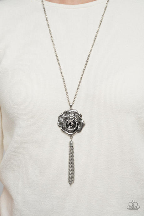Paparazzi ~ Rosy Redux ~ Silver Necklace Set