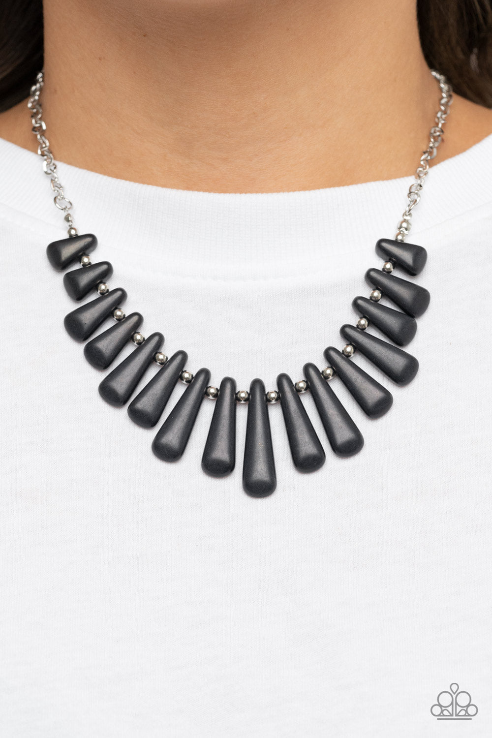 Paparazzi ~ Mojave Empress ~ Black Necklace Set