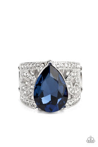 Paparazzi ~ Kinda a Big Deal ~ Blue Ring with Stretchy Band