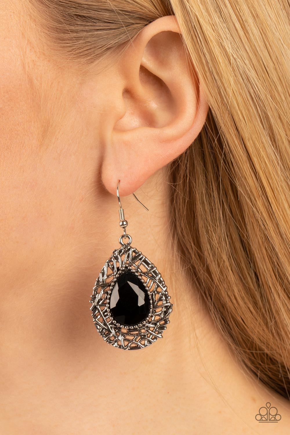 Paparazzi ~ Nest Nouveau ~ Black Earrings