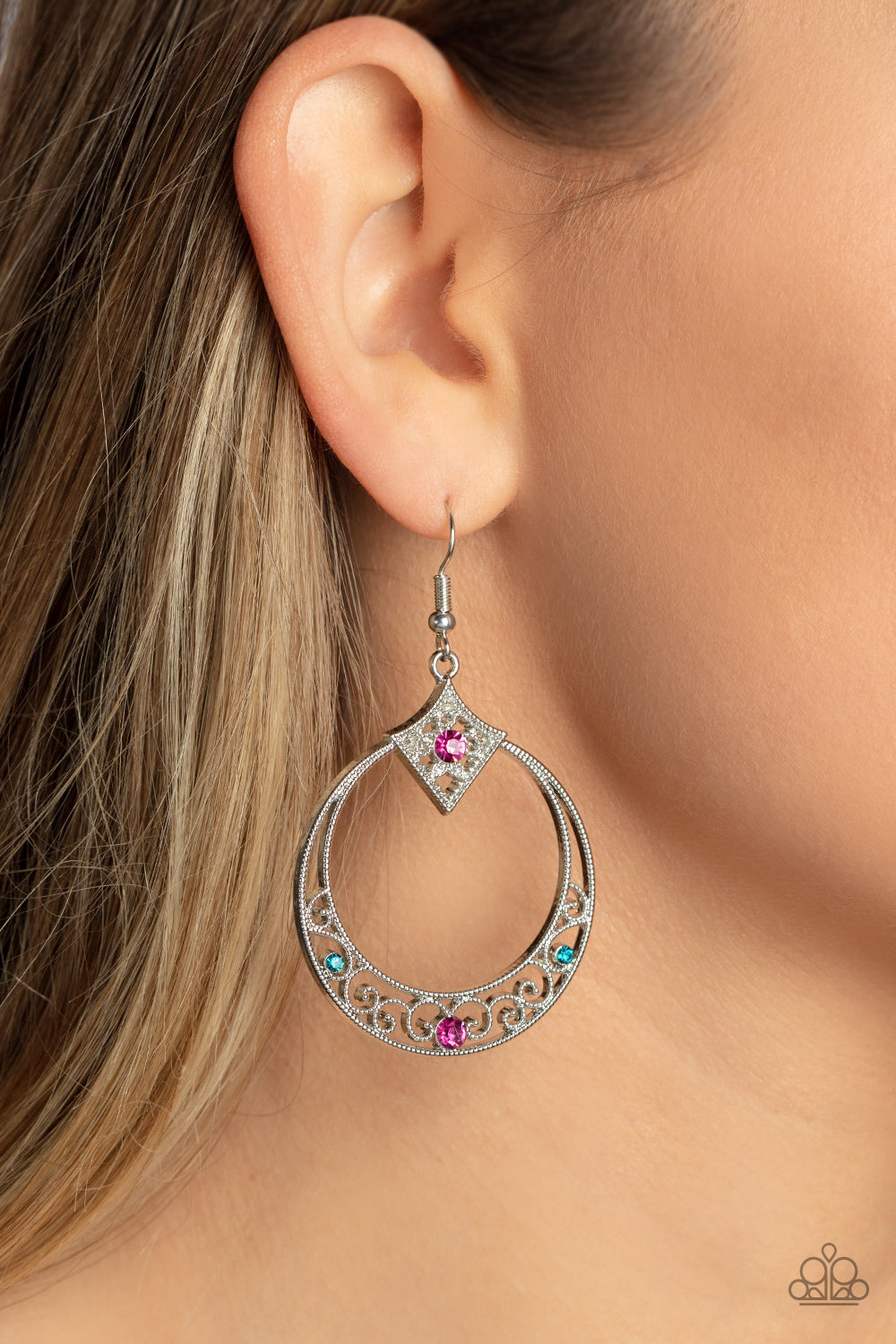 Paparazzi ~ Royal Resort ~ Multi Earrings