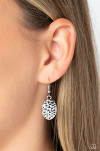 Paparazzi ~ Badlands Border ~ Red Necklace Set