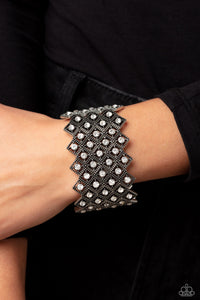 Paparazzi ~ DECO in the Rough ~ White Bracelet