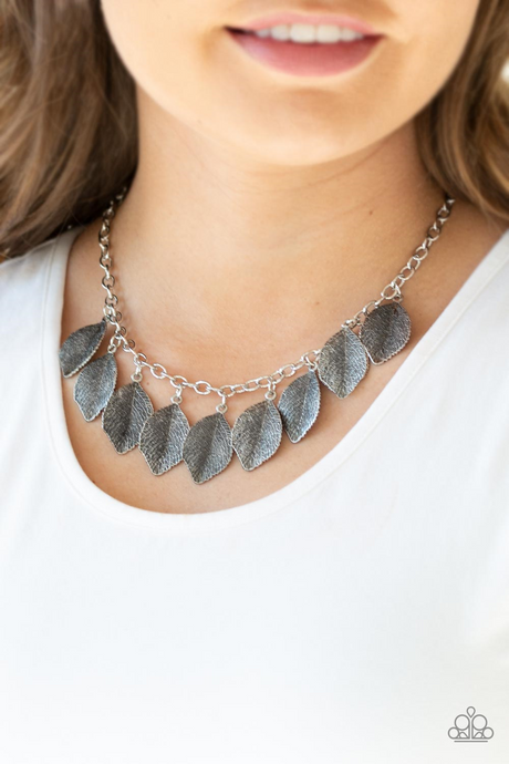 Paparazzi ~ A True Be-LEAF-er ~ Silver Necklace Set