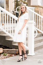 Load image into Gallery viewer, Paparazzi ~ Glimpses of Malibu ~ Fashion Fix Complete Trend Blend ~ Green Necklace Set