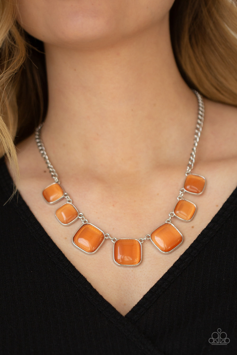 Paparazzi - Aura Allure - Orange Necklace Set