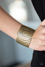 Load image into Gallery viewer, Paparazzi ~ Bare Your SOL ~ Brass Cuff Bracelet