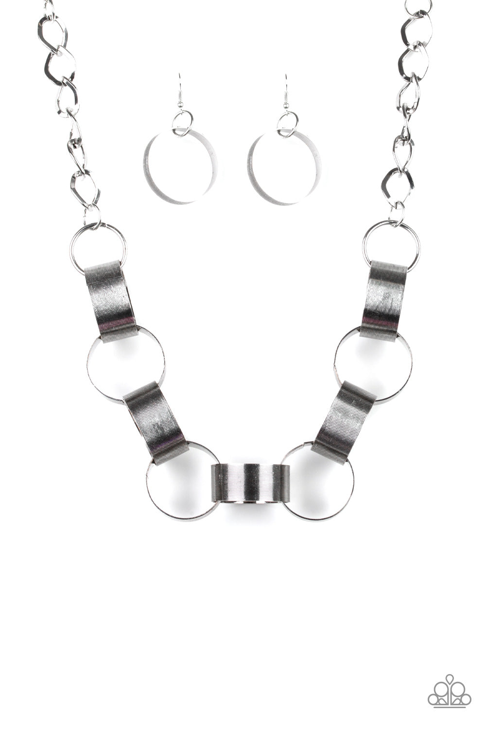 Paparazzi ~ Big Hit ~ Silver Necklace Set