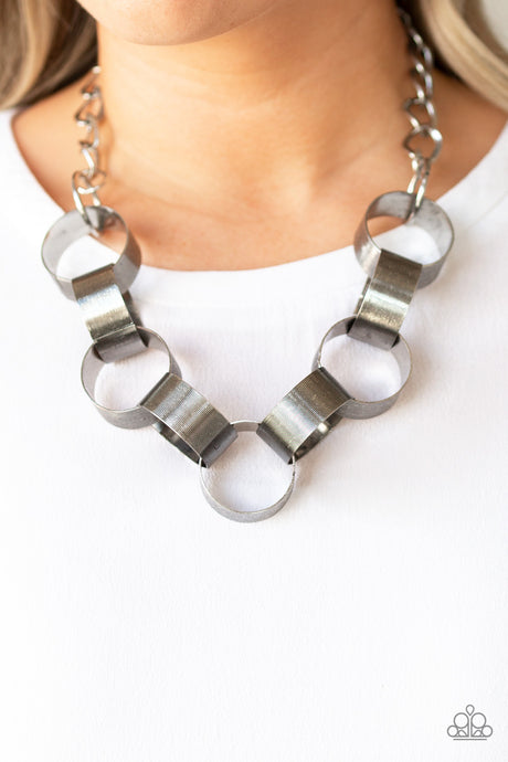 Paparazzi ~ Big Hit ~ Silver Necklace Set