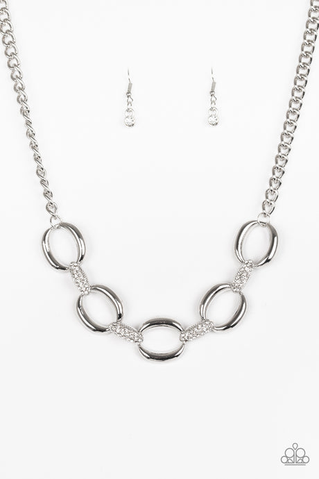 Paparazzi - Boss Boulevard - White Necklace Set