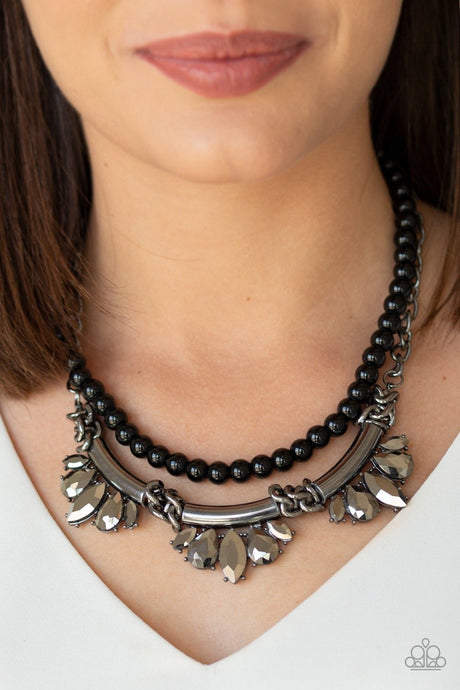 Paparazzi ~ Bow Before The Queen ~ Black Necklace Set