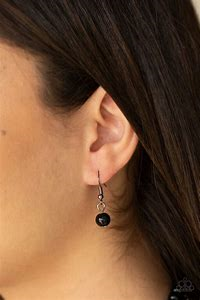 Paparazzi ~ Bow Before The Queen ~ Black Necklace Set