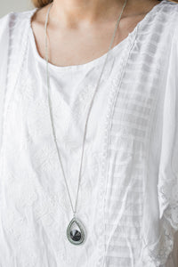 Paparazzi ~ Castle Cabaret ~ Black Necklace Set