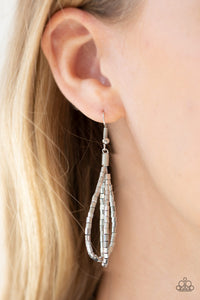 Paparazzi ~ Catwalk Queen ~ Silver Seed Bead Necklace Set