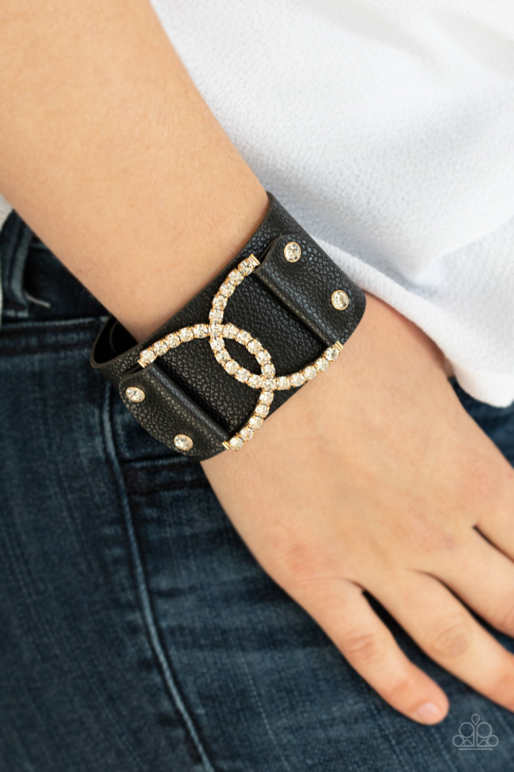 Paparazzi - Couture Culture - Gold Urban Bracelet