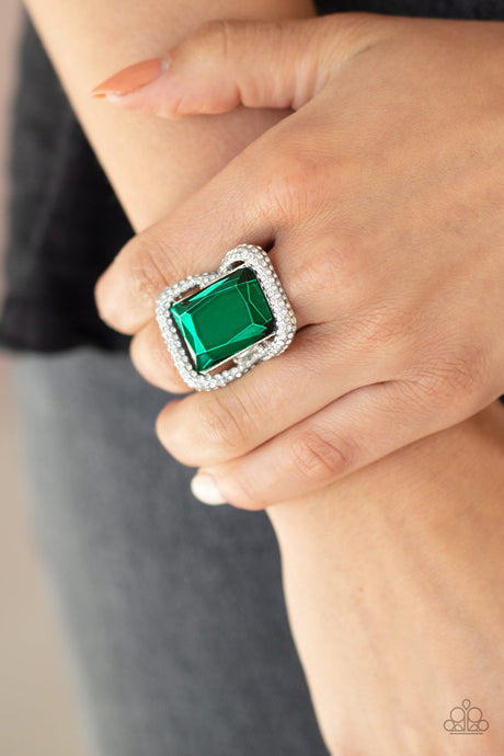 Paparazzi ~ Deluxe Decadence ~ Green Ring with Stretchy Band
