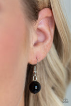 Load image into Gallery viewer, Paparazzi ~ Empire State Empress ~ Black Necklace Set