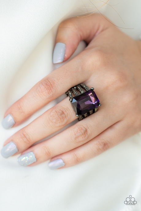 Paparazzi ~ Expect Heavy Reign ~ Purple Ring with Stretchy Band (Life of the Party Exclusive)
