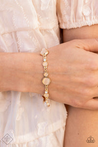 Paparazzi ~ Paparazzi ~ Fiercely 5th Avenue ~ Fashion Fix Complete Trend Blend ~ Gold Necklace Set