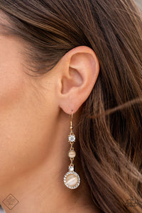 Paparazzi ~ Paparazzi ~ Fiercely 5th Avenue ~ Fashion Fix Complete Trend Blend ~ Gold Necklace Set