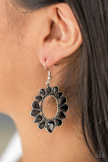 Paparazzi ~ Fashionista Flavor ~ Black Earrings
