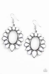 Paparazzi ~ Fashionista Flavor ~ Black Earrings
