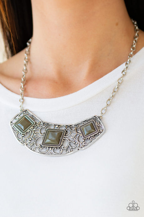 Paparazzi ~ Feeling Inde-PENDANT ~ Green Necklace Set